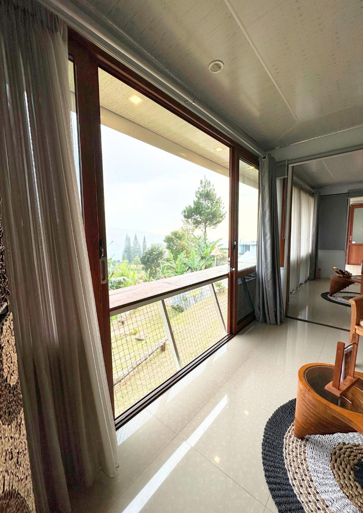 De Pointe Resort & Resto Campaka Εξωτερικό φωτογραφία